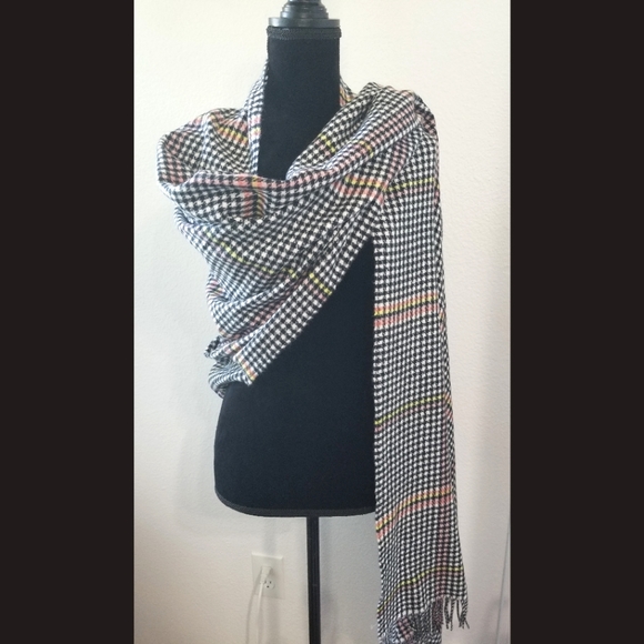 Aerie NWOT Plaid Wide Blanket Scarf - Picture 2 of 7